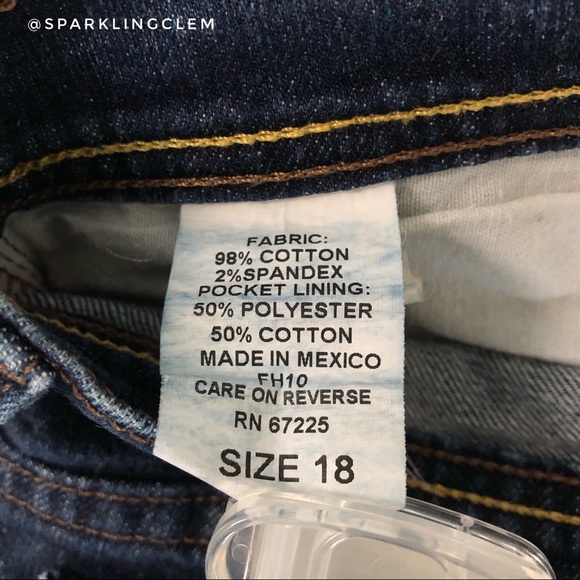 ✨$5/$20✨dark wash Current denim shorts - Picture 4 of 7